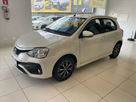 TOYOTA Etios Hatch 1.5 16V 4P FLEX PLATINUM AUTOMTICO, Foto 1