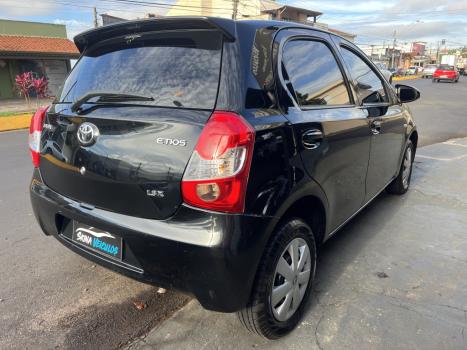 TOYOTA Etios Hatch 1.3 16V 4P FLEX X, Foto 4