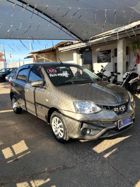 TOYOTA Etios Hatch 1.5 16V 4P FLEX XS AUTOMTICO, Foto 7