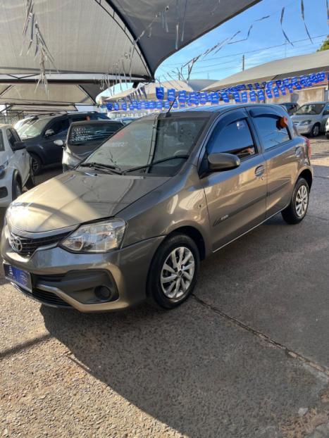 TOYOTA Etios Hatch 1.5 16V 4P FLEX XS AUTOMTICO, Foto 8