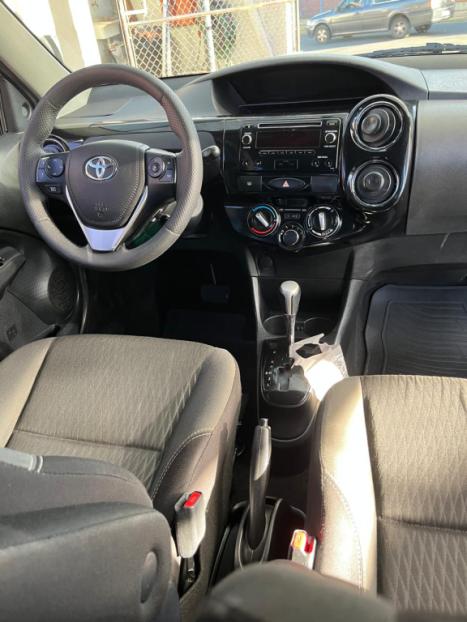 TOYOTA Etios Hatch 1.5 16V 4P FLEX XS AUTOMTICO, Foto 9