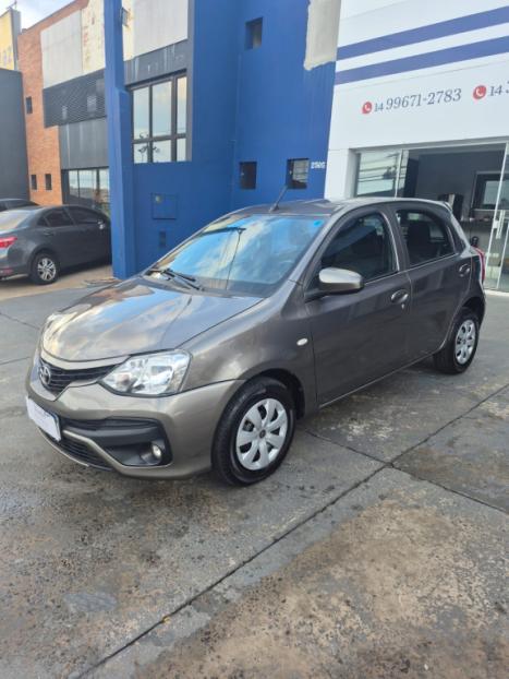 TOYOTA Etios Hatch 1.3 16V 4P FLEX X, Foto 2