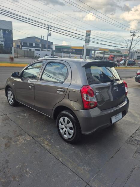 TOYOTA Etios Hatch 1.3 16V 4P FLEX X, Foto 4