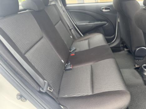 TOYOTA Etios Hatch 1.3 16V 4P FLEX X AUTOMTICO, Foto 9