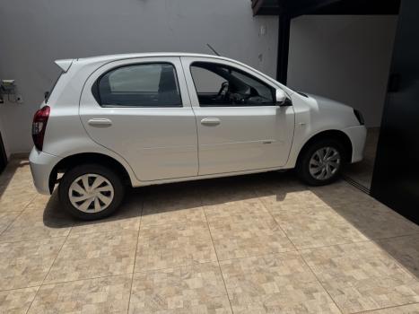 TOYOTA Etios Hatch 1.3 16V 4P FLEX X AUTOMTICO, Foto 11