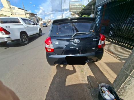 TOYOTA Etios Hatch 1.3 16V 4P FLEX X, Foto 2