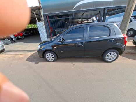 TOYOTA Etios Hatch 1.3 16V 4P FLEX X, Foto 5