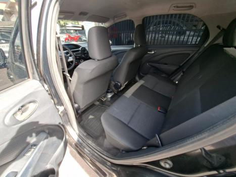 TOYOTA Etios Hatch 1.3 16V 4P FLEX X, Foto 6