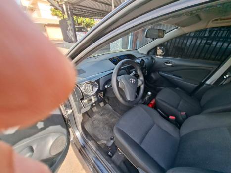 TOYOTA Etios Hatch 1.3 16V 4P FLEX X, Foto 7