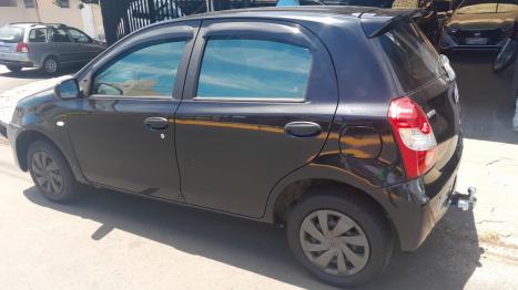 TOYOTA Etios Hatch 1.3 16V 4P FLEX X, Foto 4