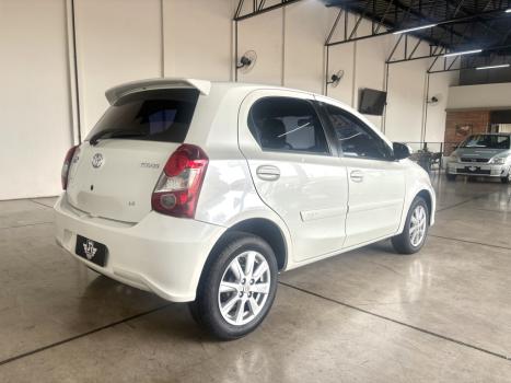 TOYOTA Etios Hatch 1.5 16V 4P FLEX X PLUS AUTOM�TICO, Foto 3