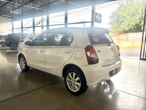 TOYOTA Etios Hatch 1.5 16V 4P FLEX X PLUS AUTOM�TICO, Foto 4