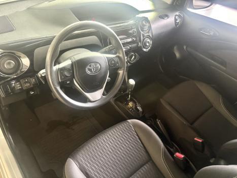 TOYOTA Etios Hatch 1.5 16V 4P FLEX X PLUS AUTOM�TICO, Foto 7