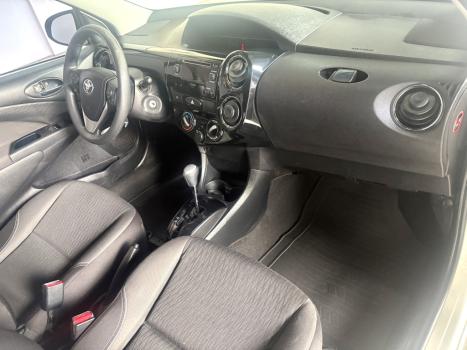 TOYOTA Etios Hatch 1.5 16V 4P FLEX X PLUS AUTOM�TICO, Foto 8