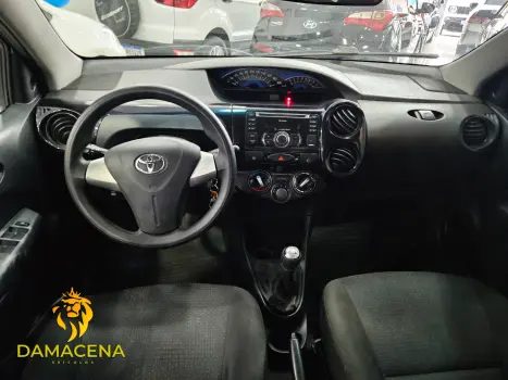 TOYOTA Etios Hatch 1.3 16V 4P FLEX X, Foto 9
