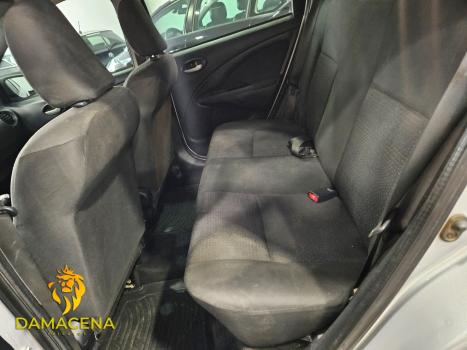 TOYOTA Etios Hatch 1.3 16V 4P FLEX X, Foto 10