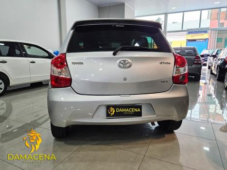 TOYOTA Etios Hatch 1.3 16V 4P FLEX X, Foto 5
