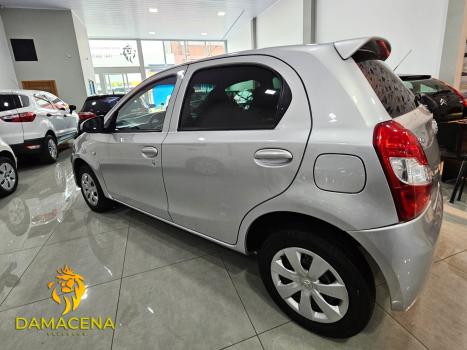 TOYOTA Etios Hatch 1.3 16V 4P FLEX X, Foto 6