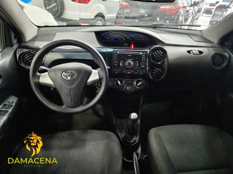 TOYOTA Etios Hatch 1.3 16V 4P FLEX X, Foto 9