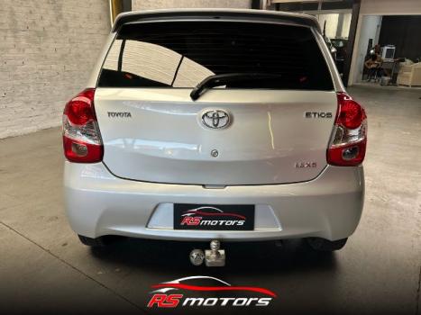 TOYOTA Etios Hatch 1.3 16V 4P FLEX X, Foto 3