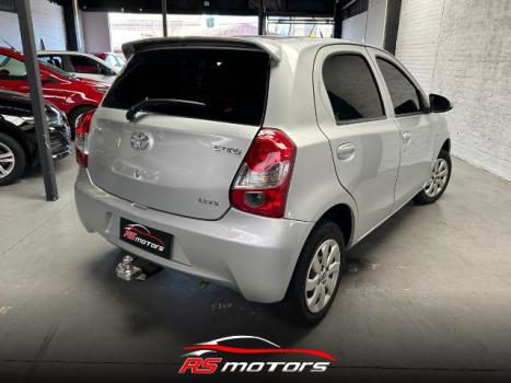 TOYOTA Etios Hatch 1.3 16V 4P FLEX X, Foto 4