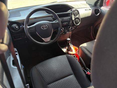 TOYOTA Etios Hatch 1.3 16V 4P FLEX X, Foto 8