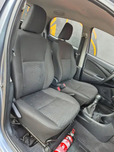 TOYOTA Etios Hatch 1.3 16V 4P FLEX X, Foto 2