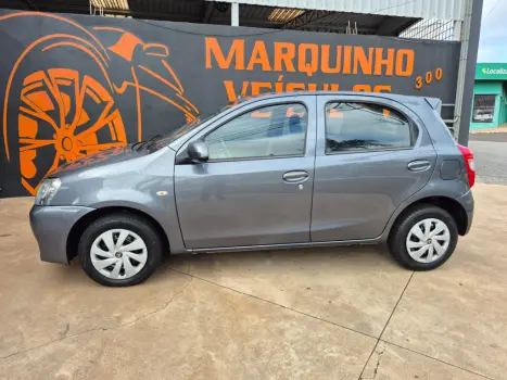 TOYOTA Etios Hatch 1.3 16V 4P FLEX X, Foto 3
