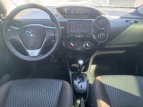 TOYOTA Etios Hatch 1.3 16V 4P FLEX X AUTOM�TICO, Foto 8