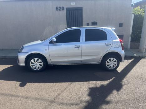 TOYOTA Etios Hatch 1.3 16V 4P FLEX X AUTOM�TICO, Foto 10