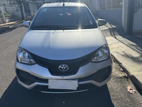 TOYOTA Etios Hatch 1.3 16V 4P FLEX X AUTOM�TICO, Foto 1