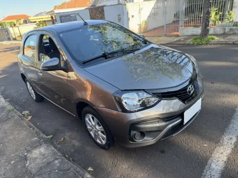 TOYOTA Etios Hatch 1.5 16V 4P FLEX X PLUS AUTOM�TICO, Foto 7