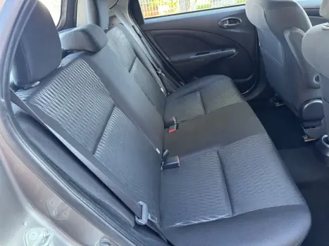 TOYOTA Etios Hatch 1.5 16V 4P FLEX X PLUS AUTOM�TICO, Foto 9