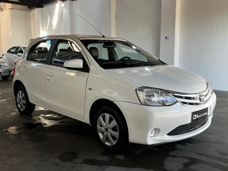 TOYOTA Etios Hatch 1.5 16V 4P FLEX XS, Foto 3