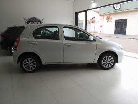 TOYOTA Etios Hatch 1.3 16V 4P FLEX X AUTOM�TICO, Foto 6