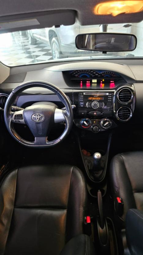 TOYOTA Etios Hatch 1.5 16V 4P FLEX XS, Foto 6