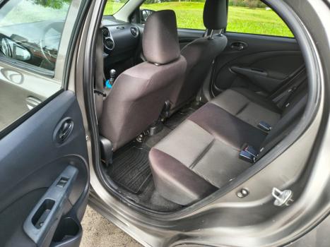 TOYOTA Etios Hatch 1.3 16V 4P FLEX X, Foto 13