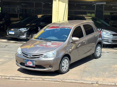 TOYOTA Etios Hatch 1.3 16V 4P FLEX X, Foto 1