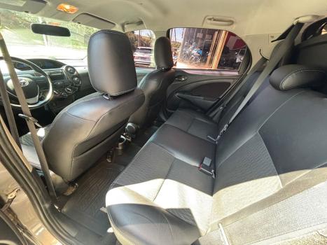 TOYOTA Etios Hatch 1.3 16V 4P FLEX X, Foto 9