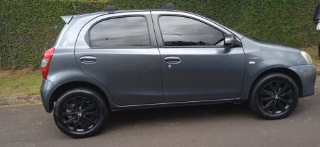 TOYOTA Etios Hatch 1.5 16V 4P FLEX XS, Foto 2