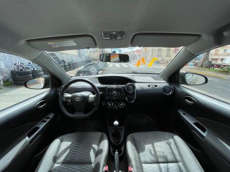 TOYOTA Etios Hatch 1.5 16V 4P FLEX XLS AUTOM�TICO, Foto 7