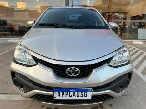 TOYOTA Etios Hatch 1.3 16V 4P FLEX X, Foto 1