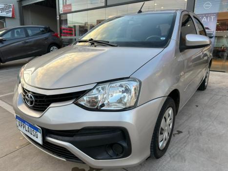 TOYOTA Etios Hatch 1.3 16V 4P FLEX X, Foto 2