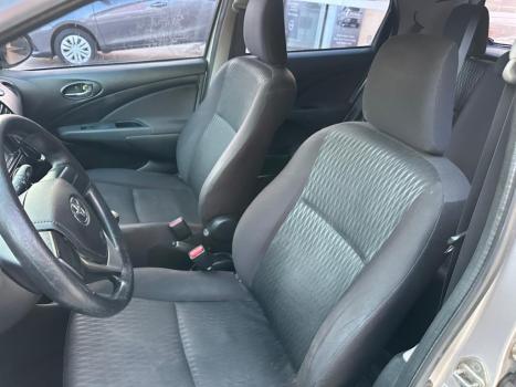 TOYOTA Etios Hatch 1.3 16V 4P FLEX X, Foto 10