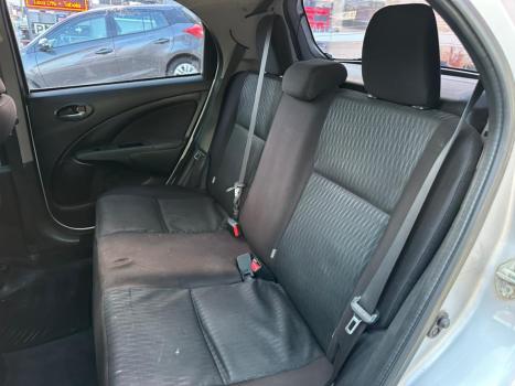 TOYOTA Etios Hatch 1.3 16V 4P FLEX X, Foto 11