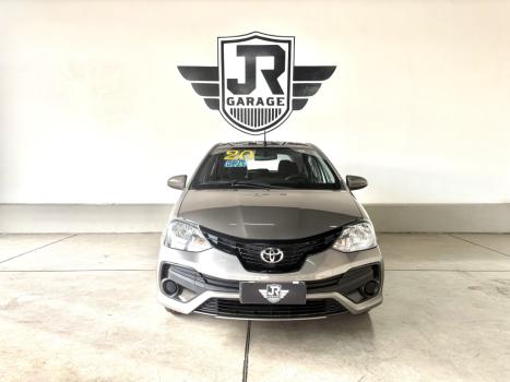 TOYOTA Etios Hatch 1.3 16V 4P FLEX X AUTOM�TICO, Foto 3