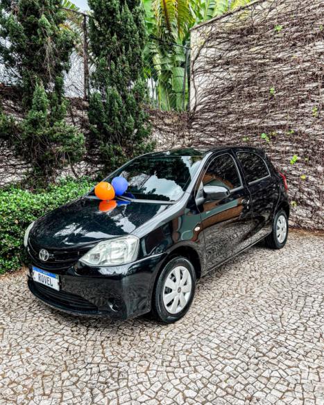 TOYOTA Etios Hatch 1.3 16V 4P FLEX X, Foto 1
