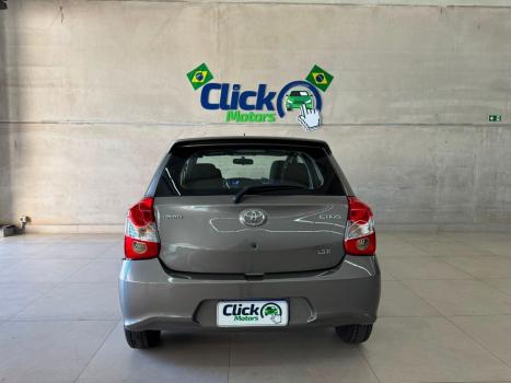 TOYOTA Etios Hatch 1.3 16V 4P FLEX X, Foto 4