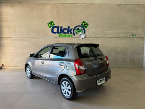 TOYOTA Etios Hatch 1.3 16V 4P FLEX X, Foto 5
