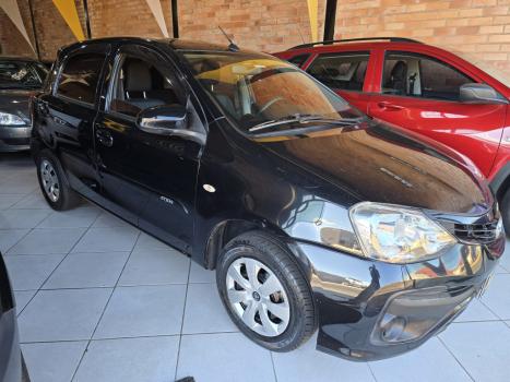 TOYOTA Etios Hatch 1.3 16V 4P FLEX X, Foto 6